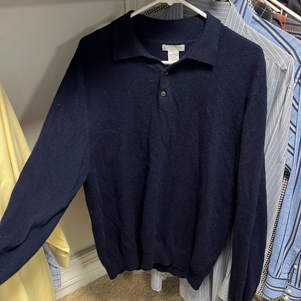 100% Cashmere Oliver Perry navy blue sweater, worn like new